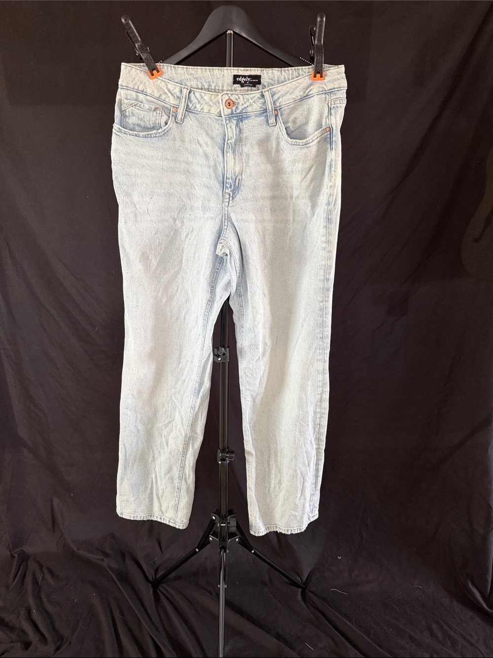 Maurices Light Wash Relaxed Women's Jeans